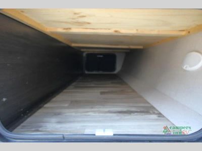 2020 Venture RV SportTrek — photo 13 view