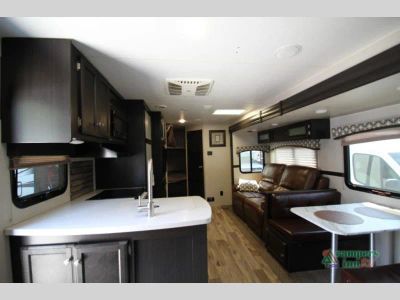 2020 Venture RV SportTrek — photo 33 view