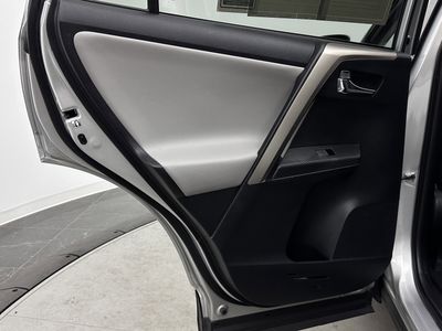 2015 Toyota RAV4 - Photo 24