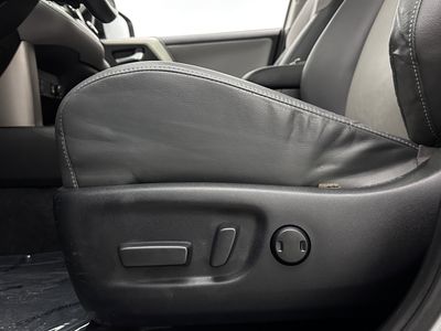 2015 Toyota RAV4 - Photo 14