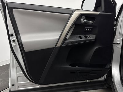 2015 Toyota RAV4 - Photo 11