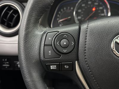 2015 Toyota RAV4 - Photo 19