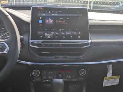 2026 Jeep Compass — photo 16 view
