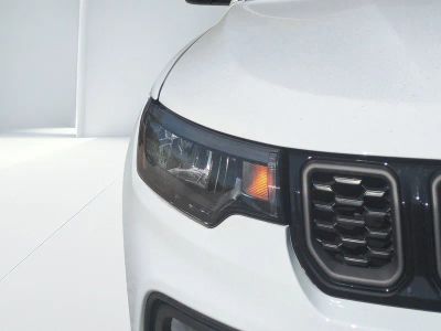 2026 Jeep Compass — photo 8 view