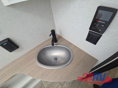 2025 Venture RV Sienna - Photo 30