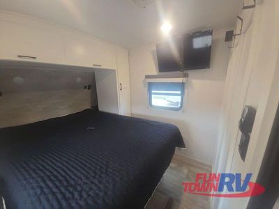 2025 Venture RV Sienna - Photo 27