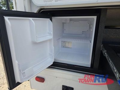 2025 Venture RV Sienna - Photo 48