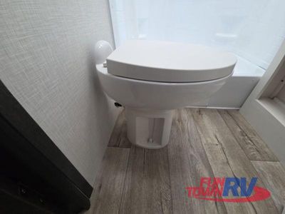 2025 Venture RV Sienna - Photo 31
