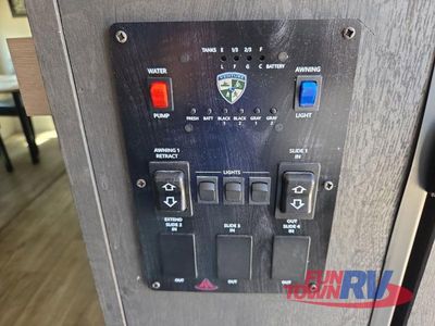 2025 Venture RV Sienna - Photo 41