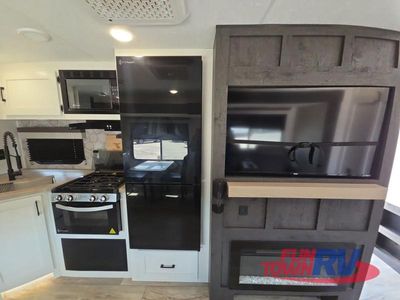 2025 Venture RV Sienna - Photo 5