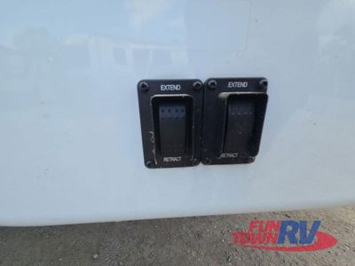 2025 Venture RV Sienna - Photo 35