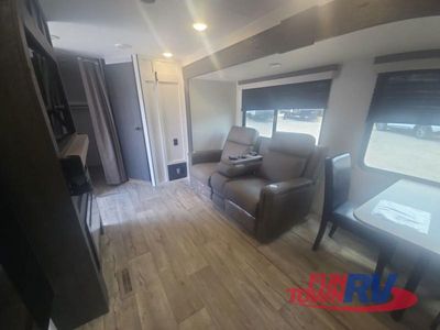 2025 Venture RV Sienna - Photo 23