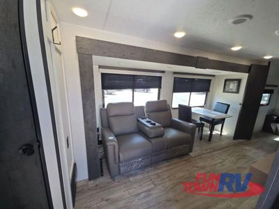 2025 Venture RV Sienna - Photo 7