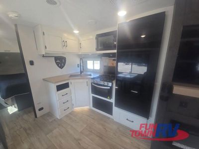2025 Venture RV Sienna - Photo 18