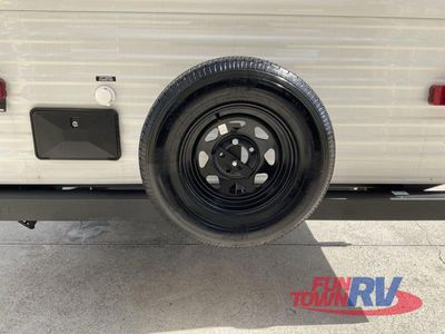 2024 Prime Time RV Avenger LT - Photo 16