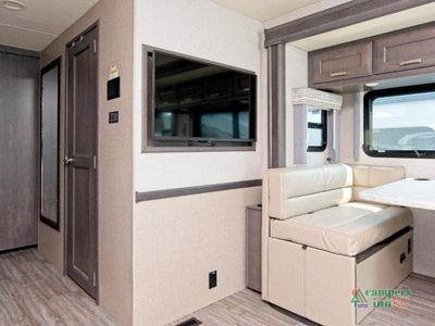 2023 Thor Motor Coach Miramar - Photo 29