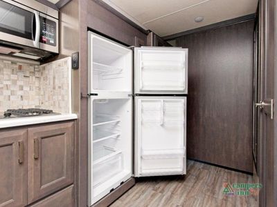 2023 Thor Motor Coach Miramar - Photo 16