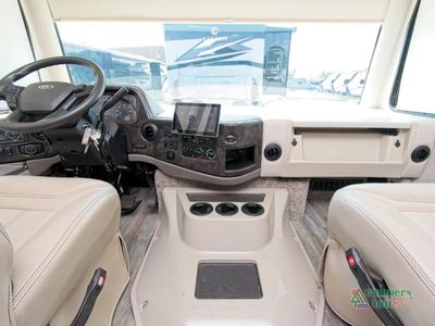 2023 Thor Motor Coach Miramar - Photo 31