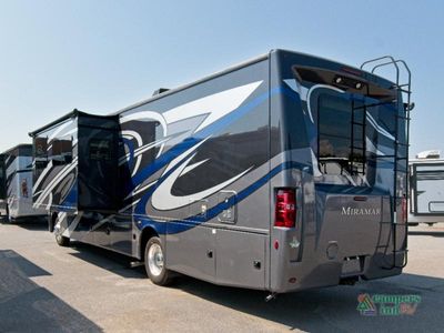 2023 Thor Motor Coach Miramar - Photo 3