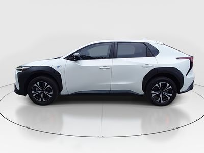 2023 Subaru Solterra - Photo 4