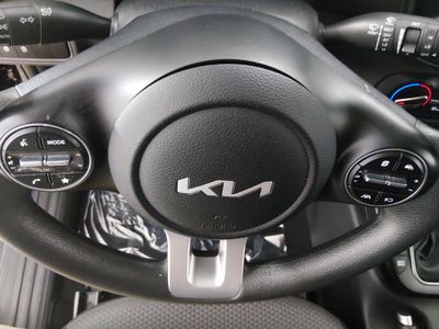 2023 Kia Soul - Photo 12