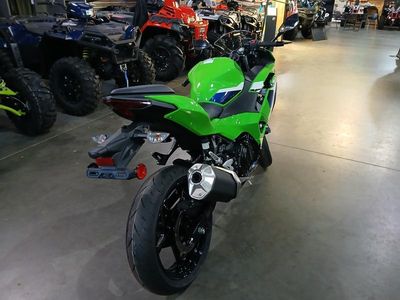 2026 Kawasaki Ninja 500 - Photo 4