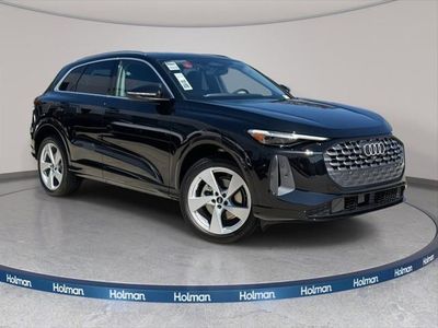 2025 Audi Q5 Premium Plus TFSI quattro S tronic — front three-quarter view