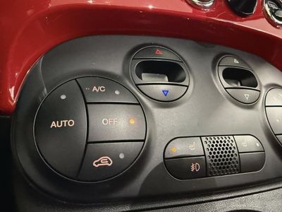 2015 FIAT 500c - Photo 27