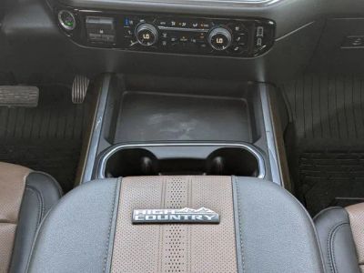 2024 Chevrolet Silverado 2500HD — photo 16 view