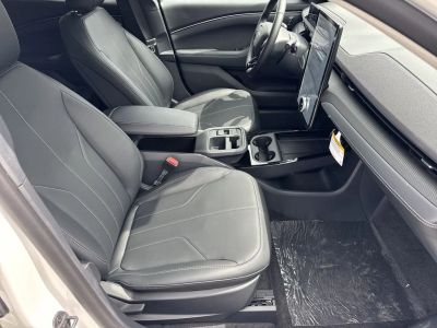 2026 Ford Mustang Mach-E - Photo 13