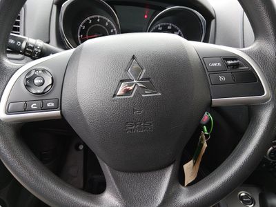 2024 Mitsubishi Outlander Sport — photo 12 view