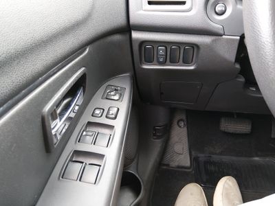 2024 Mitsubishi Outlander Sport — photo 13 view