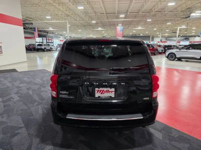 2017 Dodge Grand Caravan — interior view