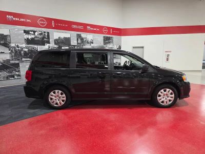 2017 Dodge Grand Caravan — side profile view