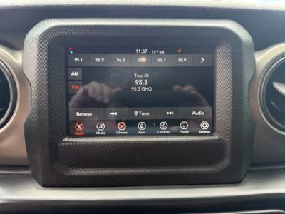 2023 Jeep Gladiator — photo 27 view