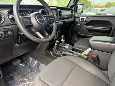 2023 Jeep Gladiator — photo 22 view