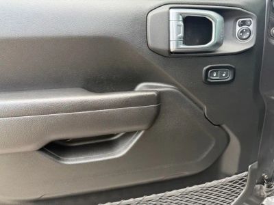 2023 Jeep Gladiator — photo 18 view