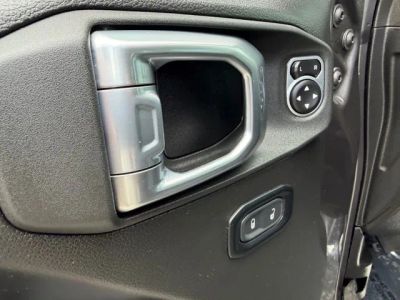 2023 Jeep Gladiator — photo 19 view