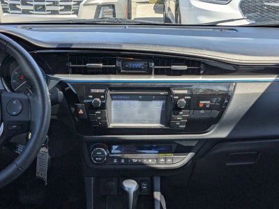 2015 Toyota Corolla — photo 16 view