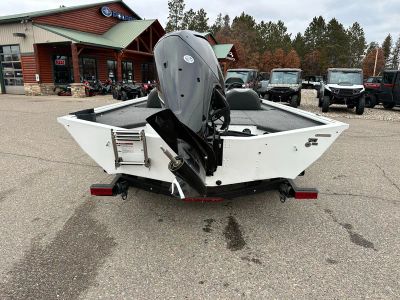 2026 Lund 1775 RENEGADE — engine compartment view