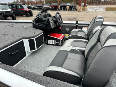 2026 Lund 1775 RENEGADE — photo 9 view