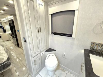2026 Fleetwood DISCOVERY LXE - Photo 32