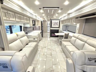 2026 Fleetwood DISCOVERY LXE - Photo 6
