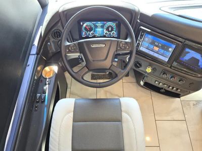 2026 Fleetwood DISCOVERY LXE - Photo 2