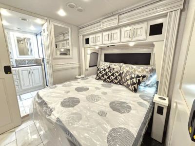 2026 Fleetwood DISCOVERY LXE - Photo 26