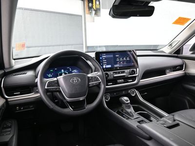 2026 2025 Toyota Grand Highlander Limited SUV — photo 19 view