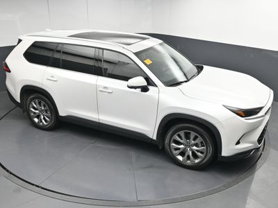 2026 2025 Toyota Grand Highlander Limited SUV — photo 33 view