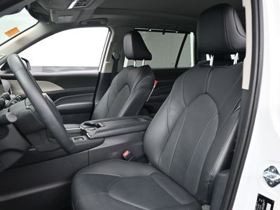 2026 2025 Toyota Grand Highlander Limited SUV — photo 16 view