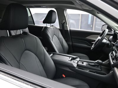 2026 2025 Toyota Grand Highlander Limited SUV — photo 22 view