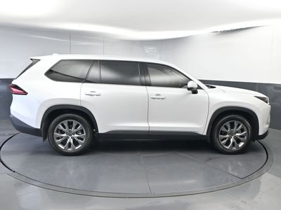 2026 2025 Toyota Grand Highlander Limited SUV — photo 8 view